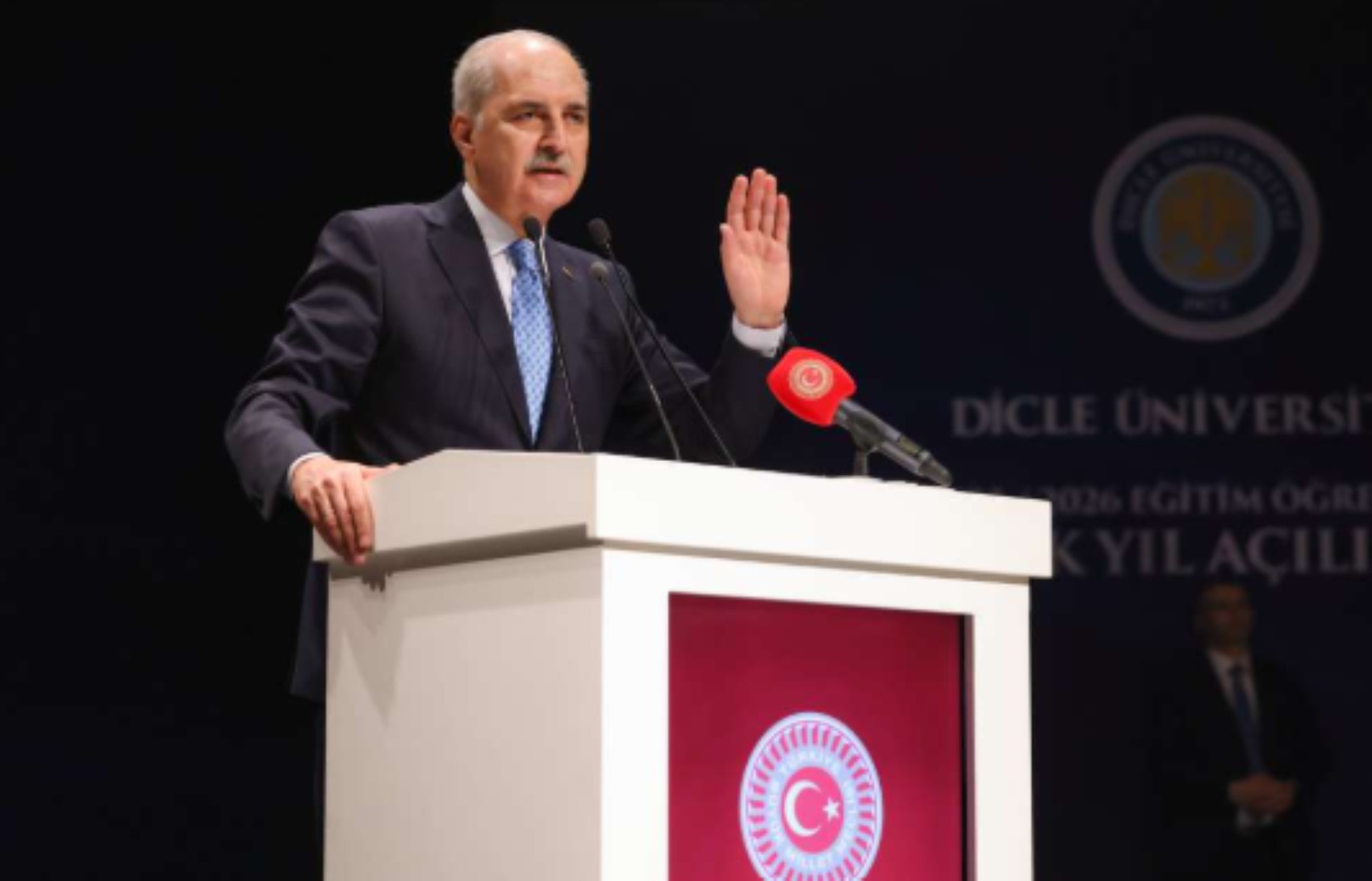 Kürtçe tartışmalarına sessiz kalmadı: Sosyal medyasından paylaştı