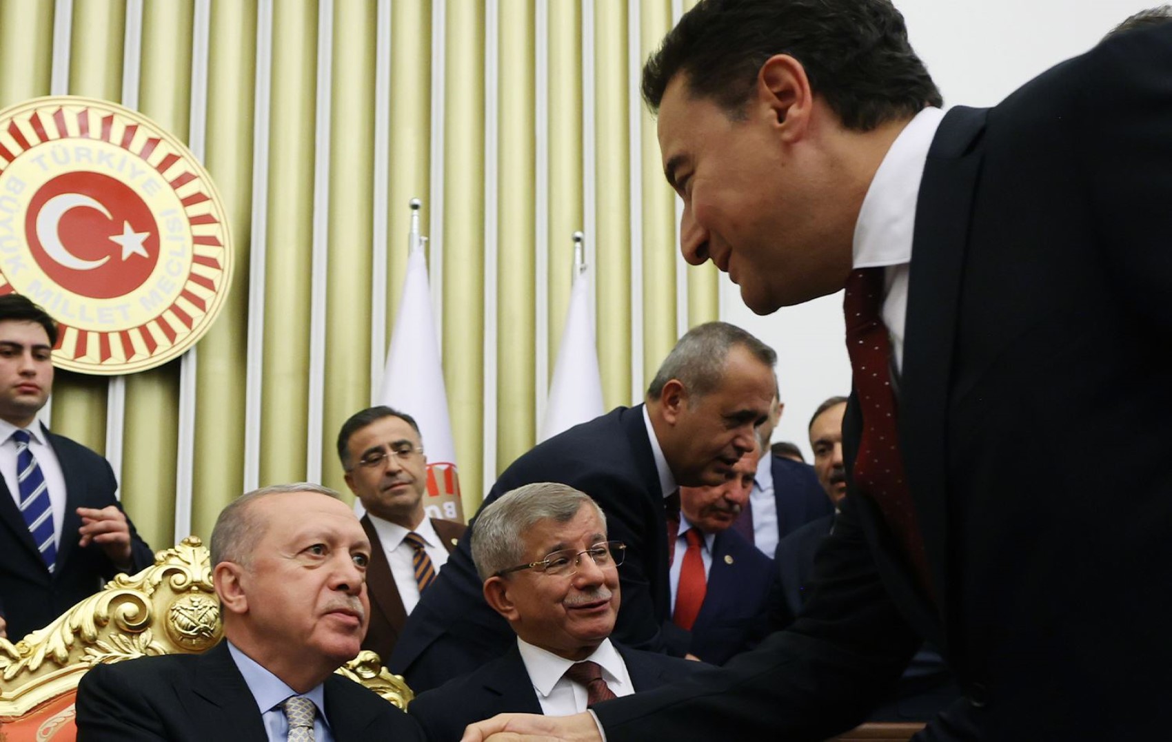 İmamoğlu'ndan dikkat çeken DEM, DEVA ve Gelecek çıkışı! 'Bazı dostlar bize yönelik...'
