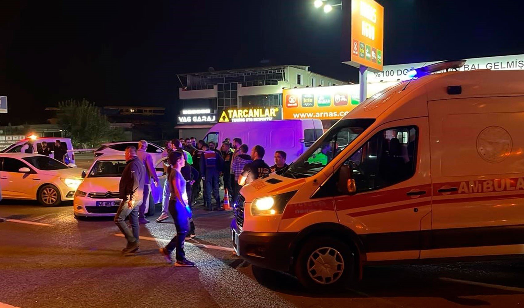 Balıkesir'de saldırgan ortalığı kana buladı: Gasp ettiği araçla dehşet saçtı, 2 kişiyi öldürüp polisle çatıştı!