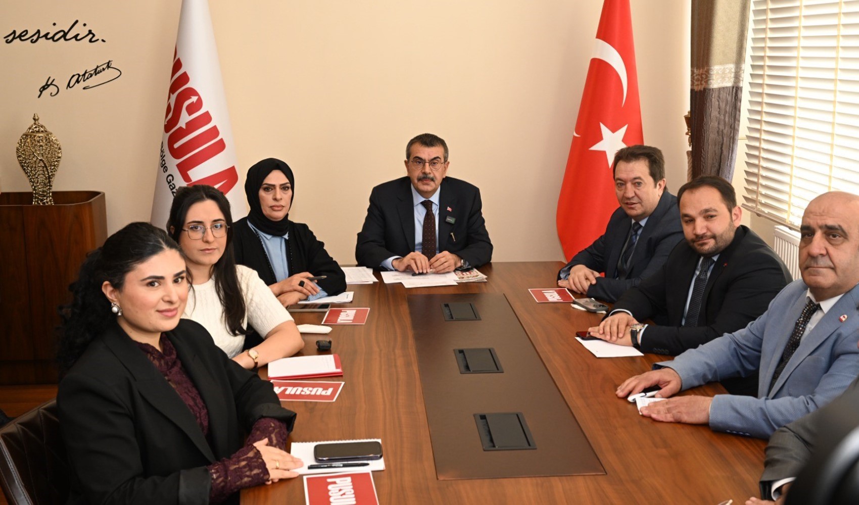 Bakan Tekin'den CHP'ye çağrı: Makul önerileri varsa dinlerim