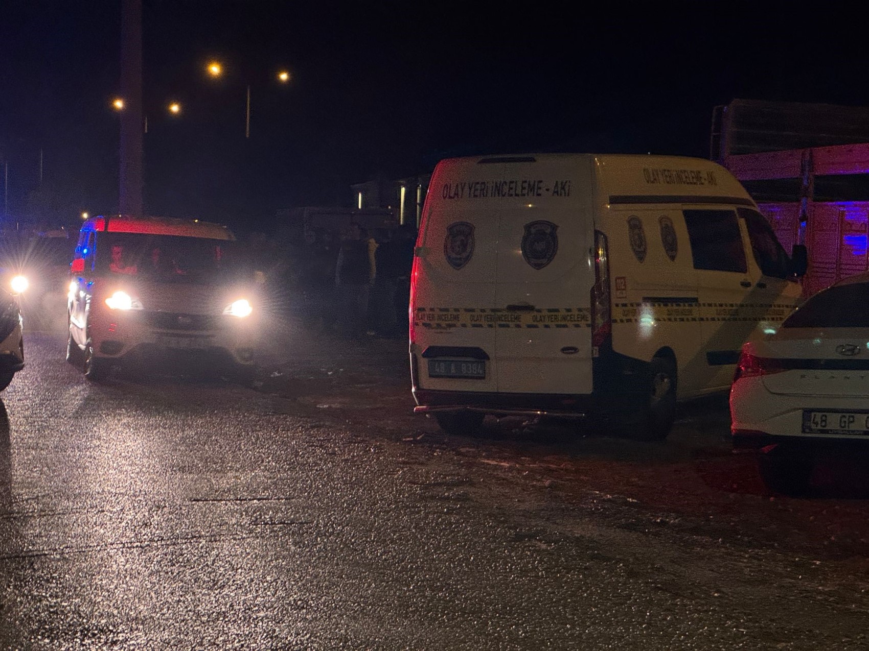 Uyuşturucu operasyonunda polise ateş açtılar: Bir yaralı