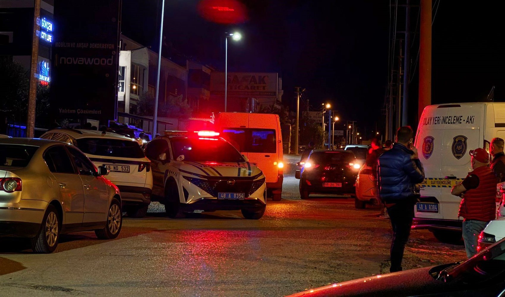 Uyuşturucu operasyonunda polise ateş açtılar: Bir yaralı