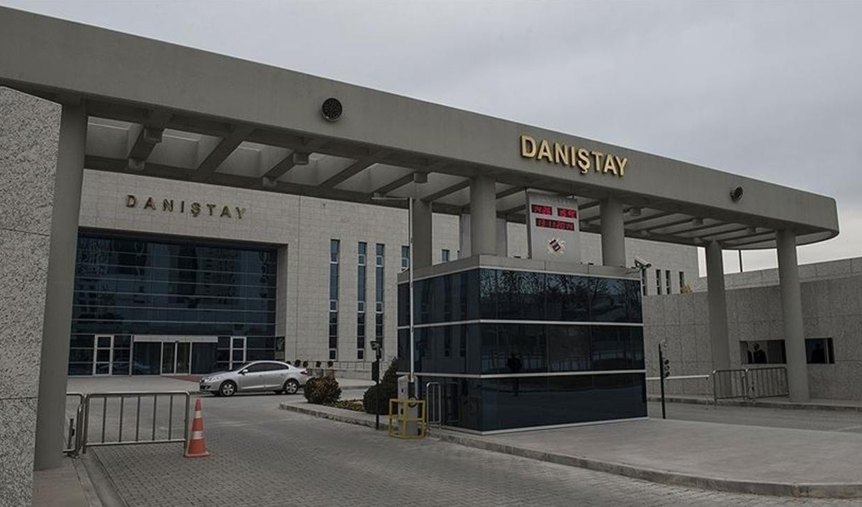 Danıştay EYT kapsamında resen emekliliği iptal etti