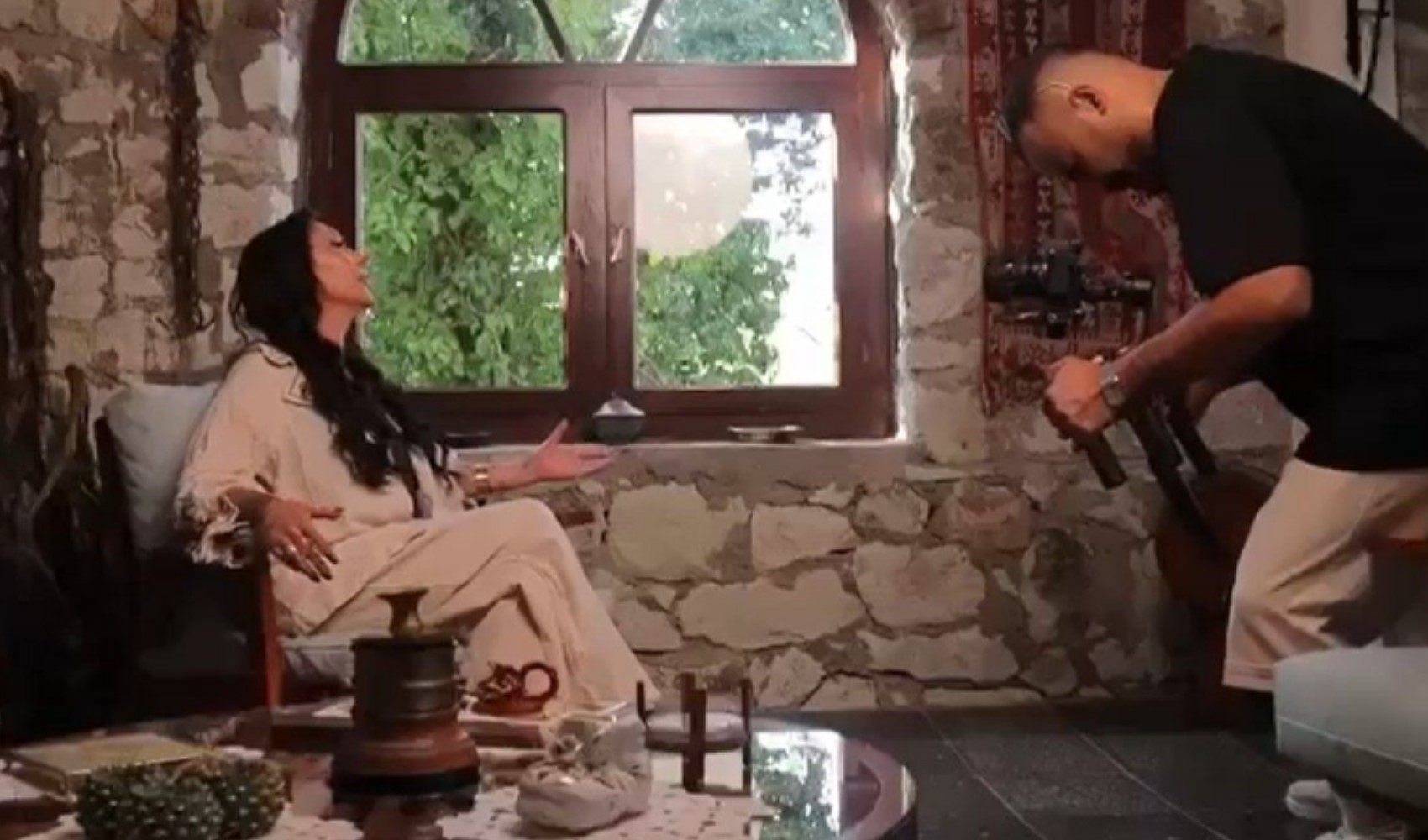 Güllü'nün ölümünden 12 gün önce çekilen klibi ortaya çıktı Güllü'nün ölümünden 12 gün önce çekilen klibi ortaya çıktı