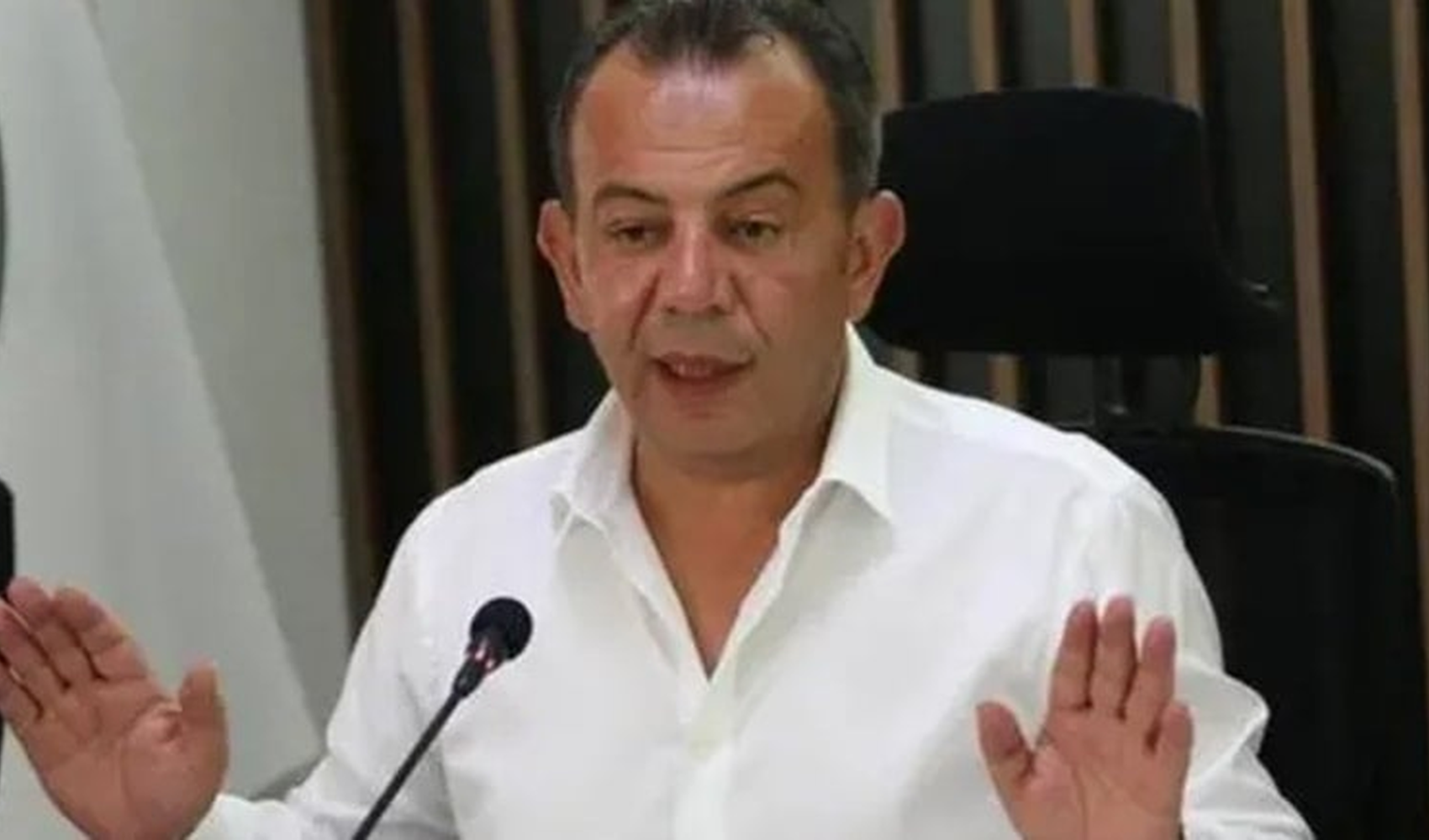 Tanju Özcan'dan dikkat çeken mutlak butlan çıkışı Tanju Özcan'dan dikkat çeken mutlak butlan çıkışı