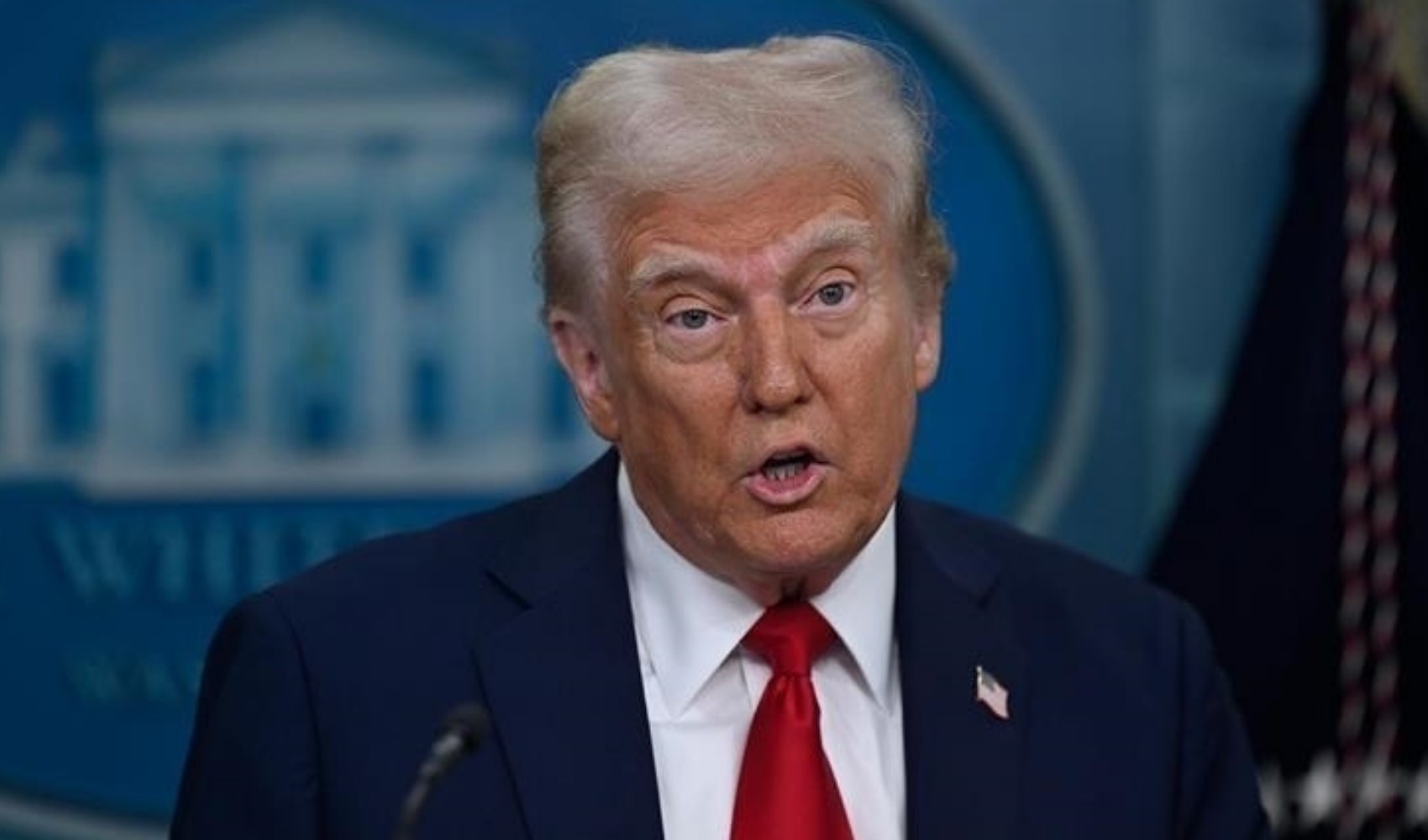 Trump'tan Venezuela ve bombardıman uçakları yalanlaması