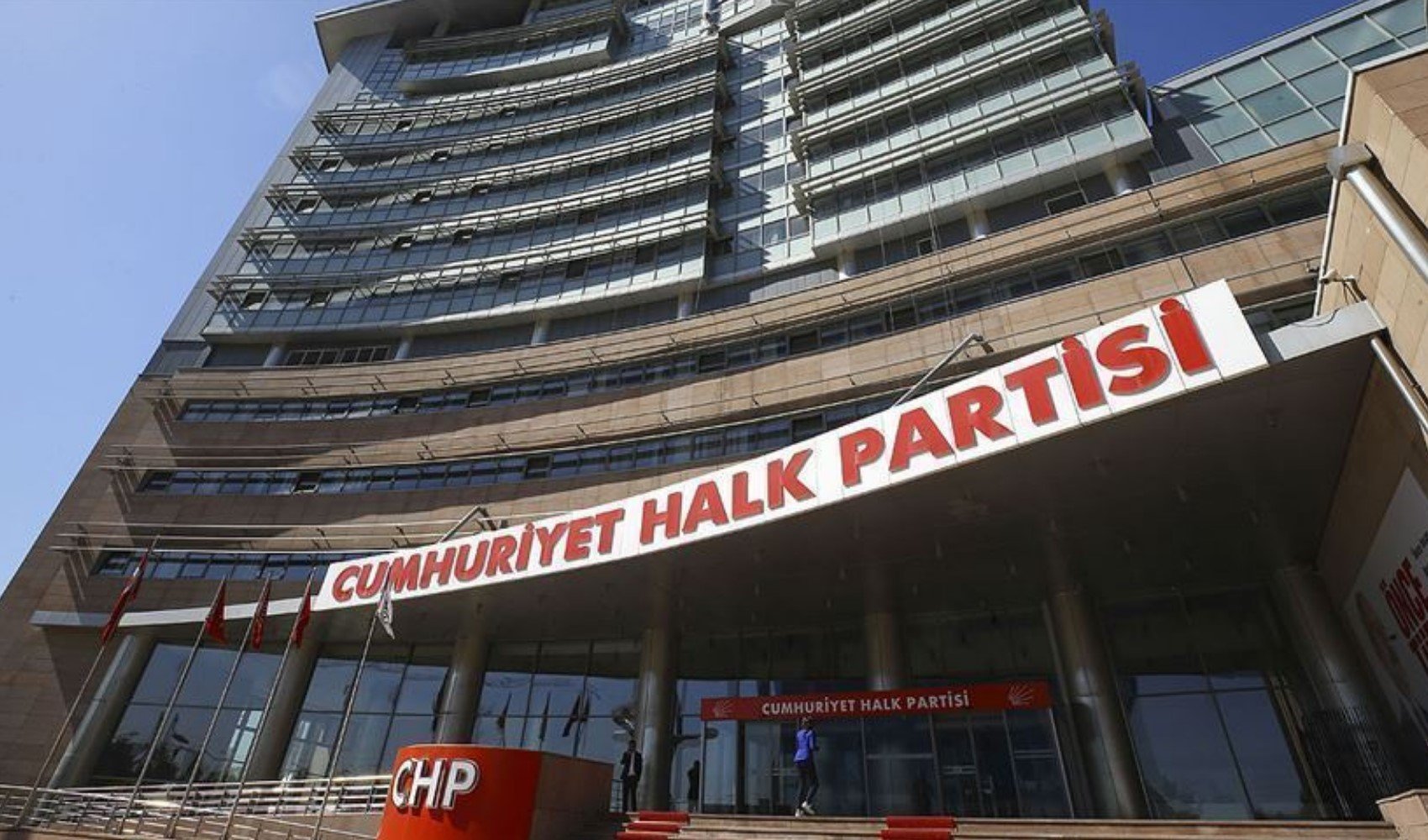 CHP’den 'casusluk' operasyonuna sert tepki: 'Seçim kazanmak suç, haber yapmak ihanet'