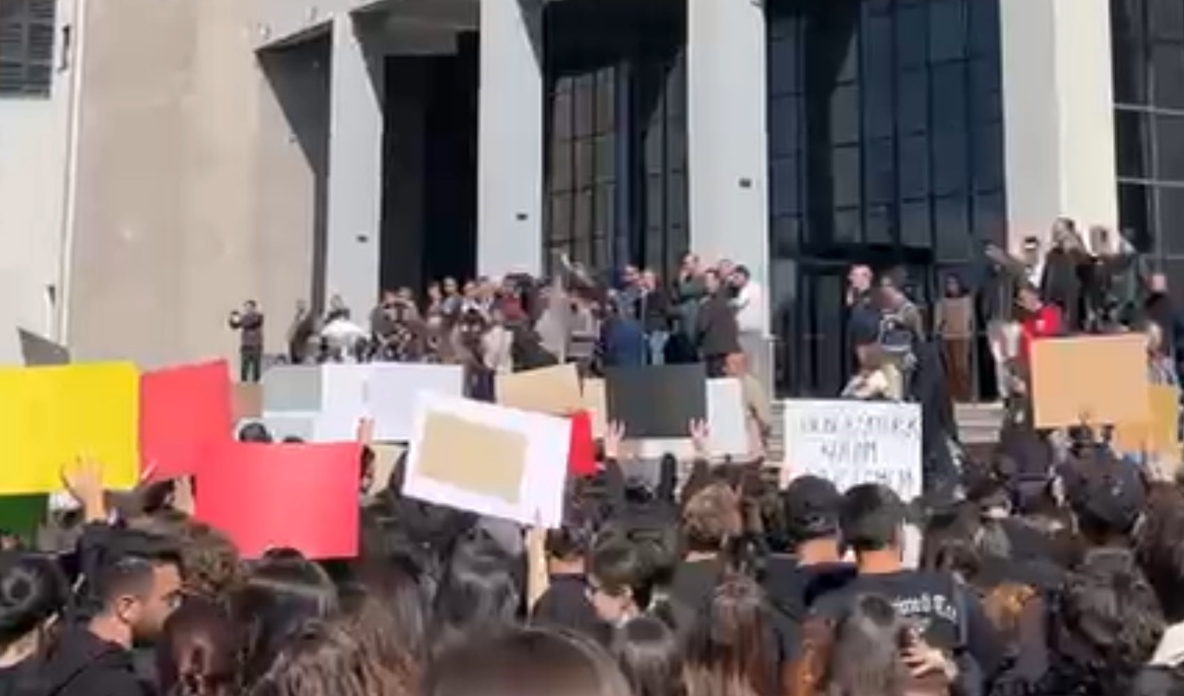 Erciyes Üniversitesi’nde cinayet sonrası protesto Erciyes Üniversitesi’nde cinayet sonrası protesto