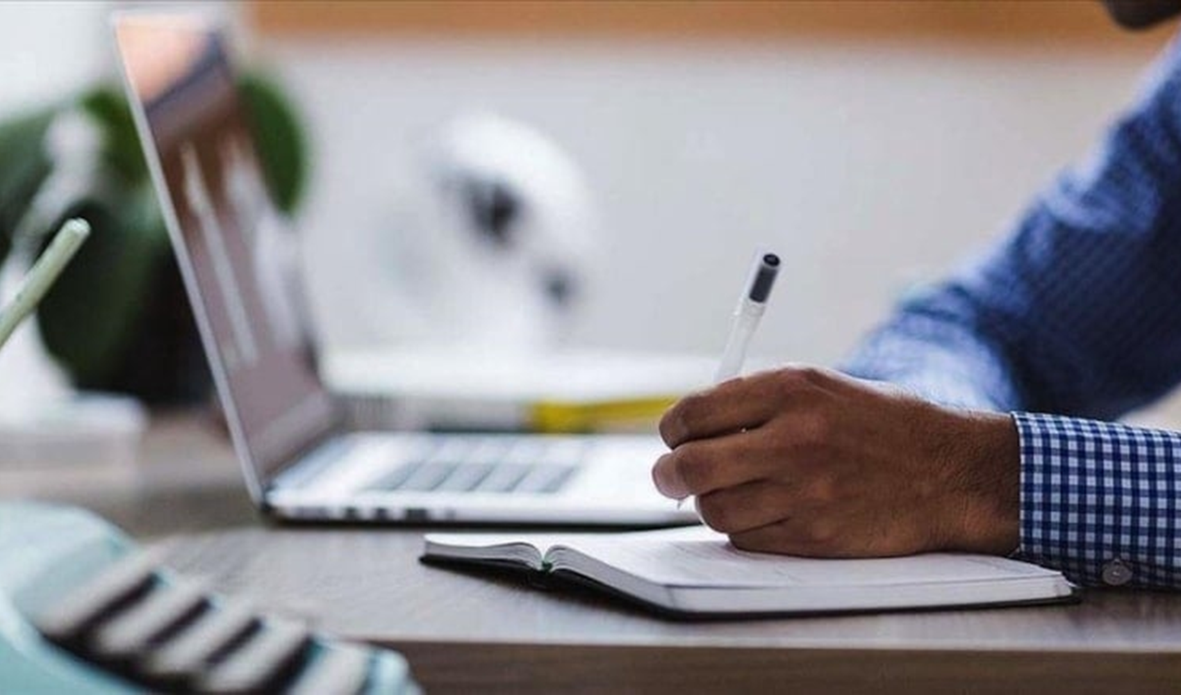 Nota azienda licenzia 1500 dipendenti
