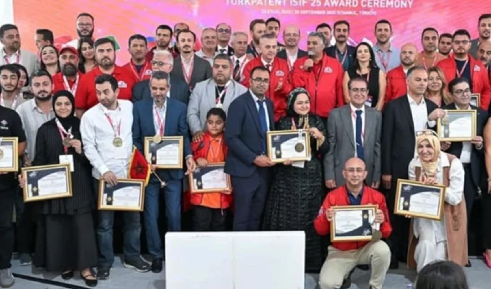 Veri sızıntısı ile suçlanan şirkete Teknofest'te veri güvenliğinden ödül verilmiş: Bronz madalyaya hak kazanmış Veri sızıntısı ile suçlanan şirkete Teknofest'te veri güvenliğinden ödül verilmiş: Bronz madalyaya hak kazanmış