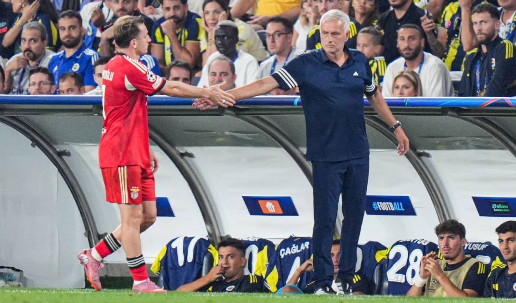 Fenerbahçe'de kovulan Mourinho'dan itiraf! Yine 'Kerem Aktürkoğlu' dedi... Fenerbahçe'de kovulan Mourinho'dan itiraf! Yine 'Kerem Aktürkoğlu' dedi...