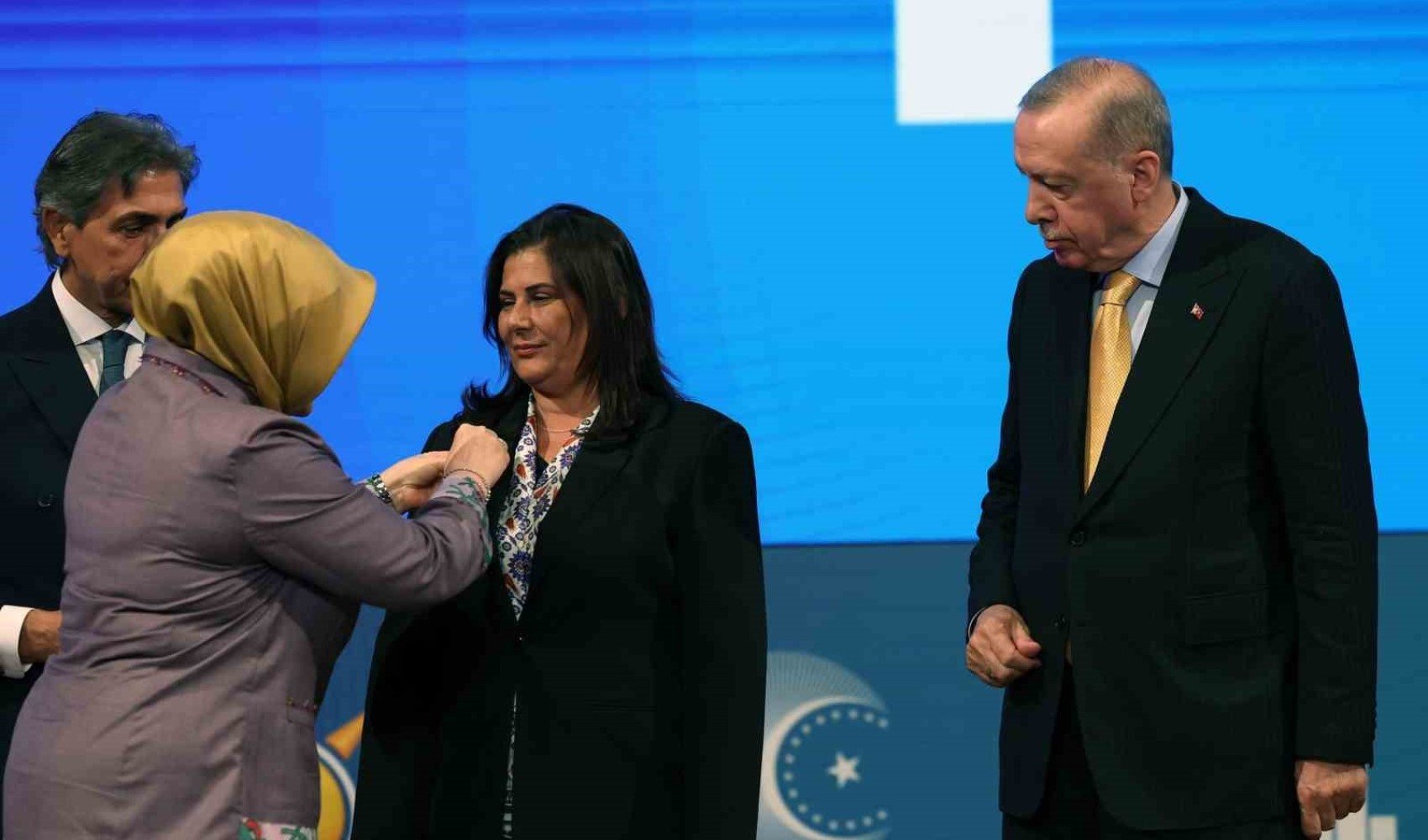 Belediye başkanlarının AKP’ye geçişine seçmenin yorumu nasıl oldu Belediye başkanlarının AKP’ye geçişine seçmenin yorumu nasıl oldu