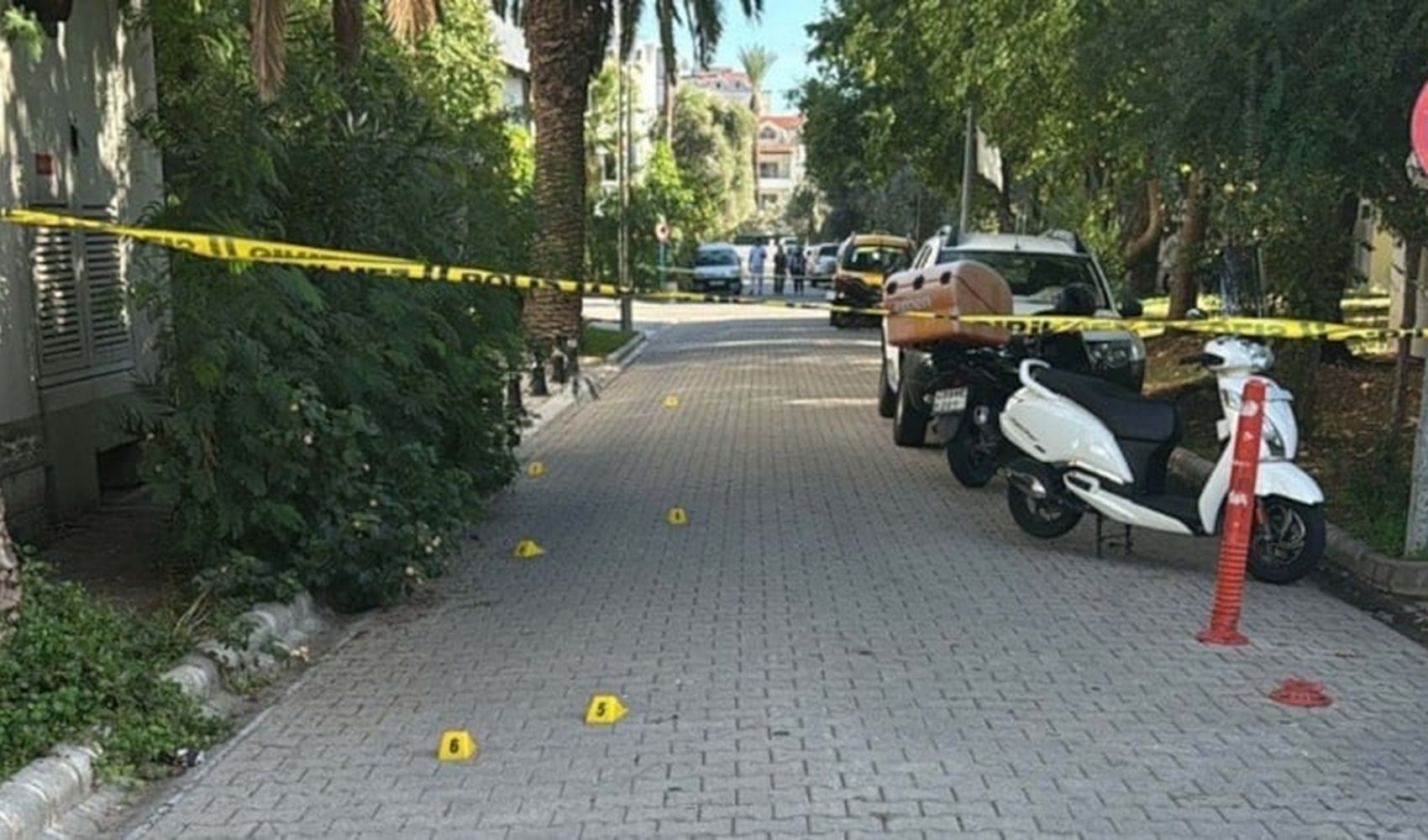 Marmaris'te iki grup arasında silahlı çatışma yaşandı Marmaris'te iki grup arasında silahlı çatışma yaşandı