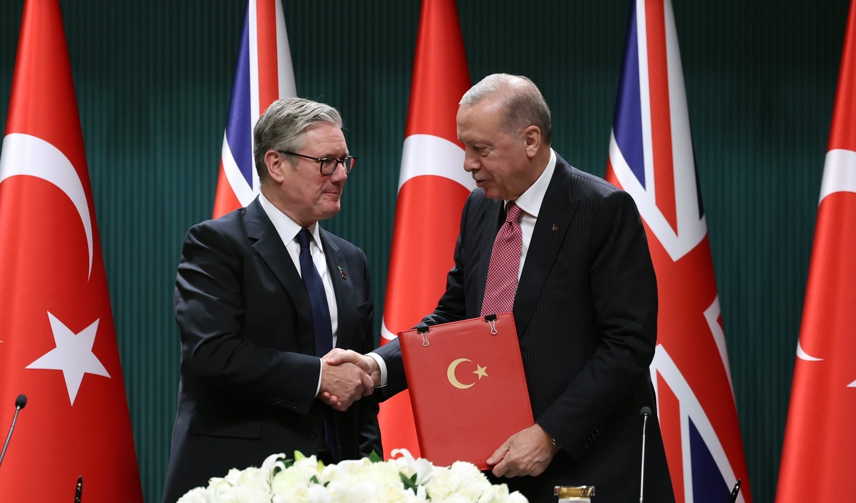 Cumhurbaşkanı Erdoğan ve İngiltere Başbakanı Starmer Eurofighter imzalarını attı: Çok büyük istek duyuyorum