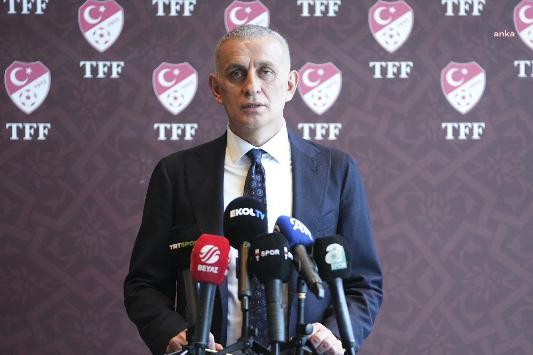 İbrahim Hacıosmanoğlu hakemlerle ilgili bombayı patlattı! 'Bahis oynayanlar var...'