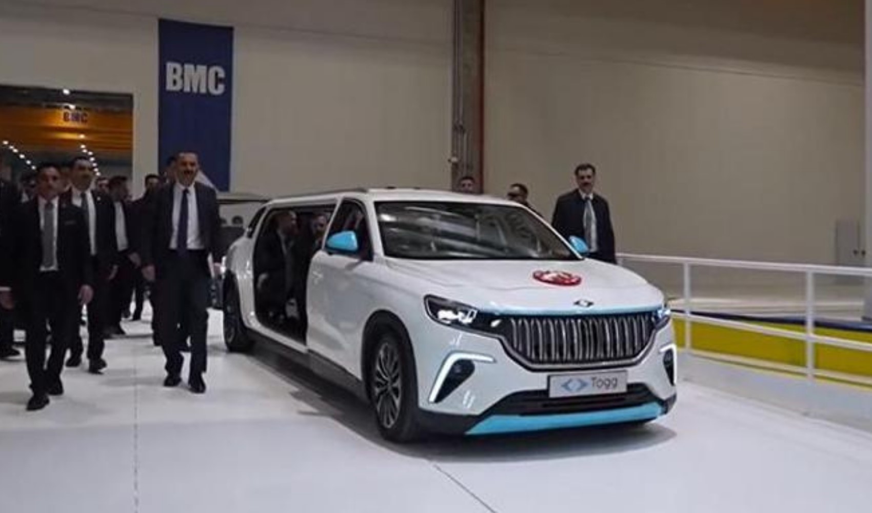 Erdoğan’a özel Limuzin Togg ilk kez görüntülendi Erdoğan’a özel Limuzin Togg ilk kez görüntülendi