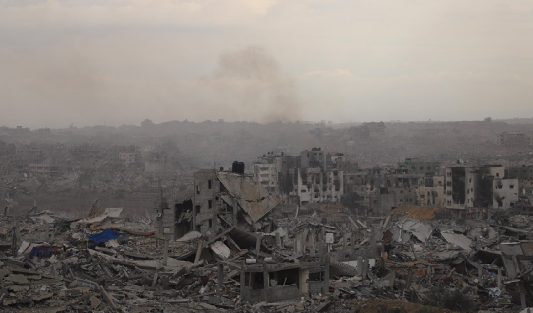 İsrail ateşkese rağmen Gazze'yi vurdu: Can kaybı artıyor...