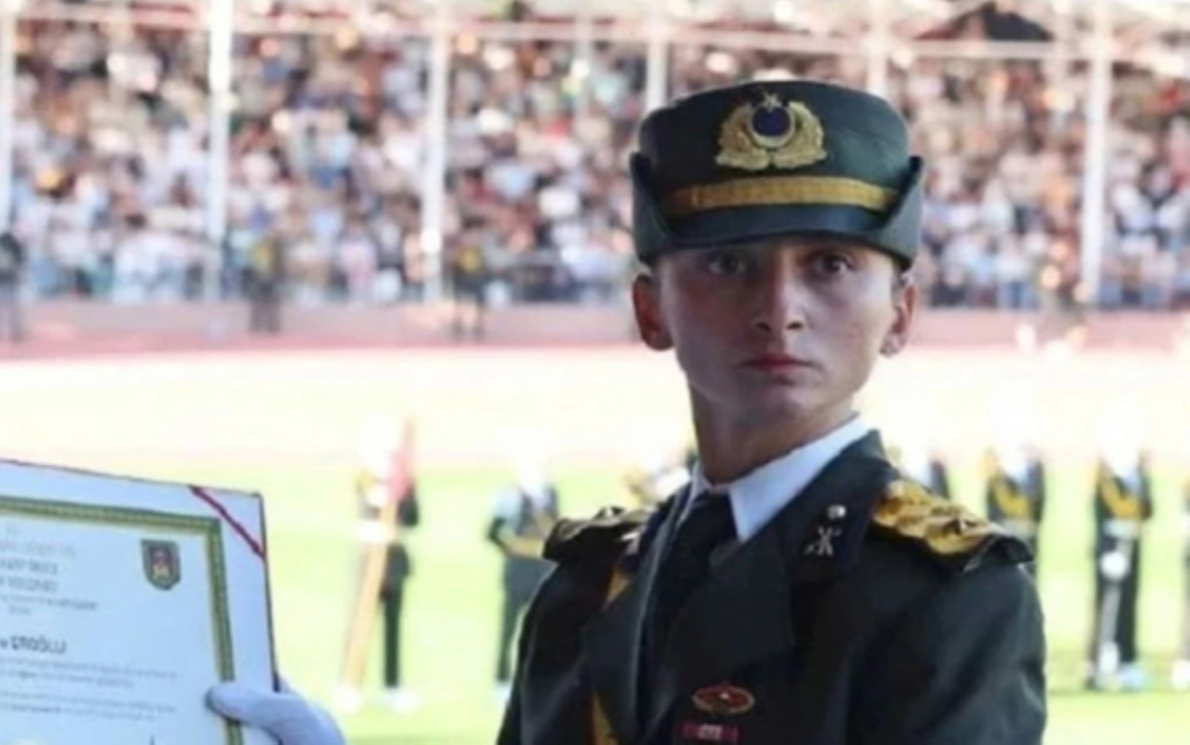 Yandaş medyanın nefreti bitmiyor: TSK'dan ihraç edilen Teğmen Ebru Eroğlu'na çirkin sözler