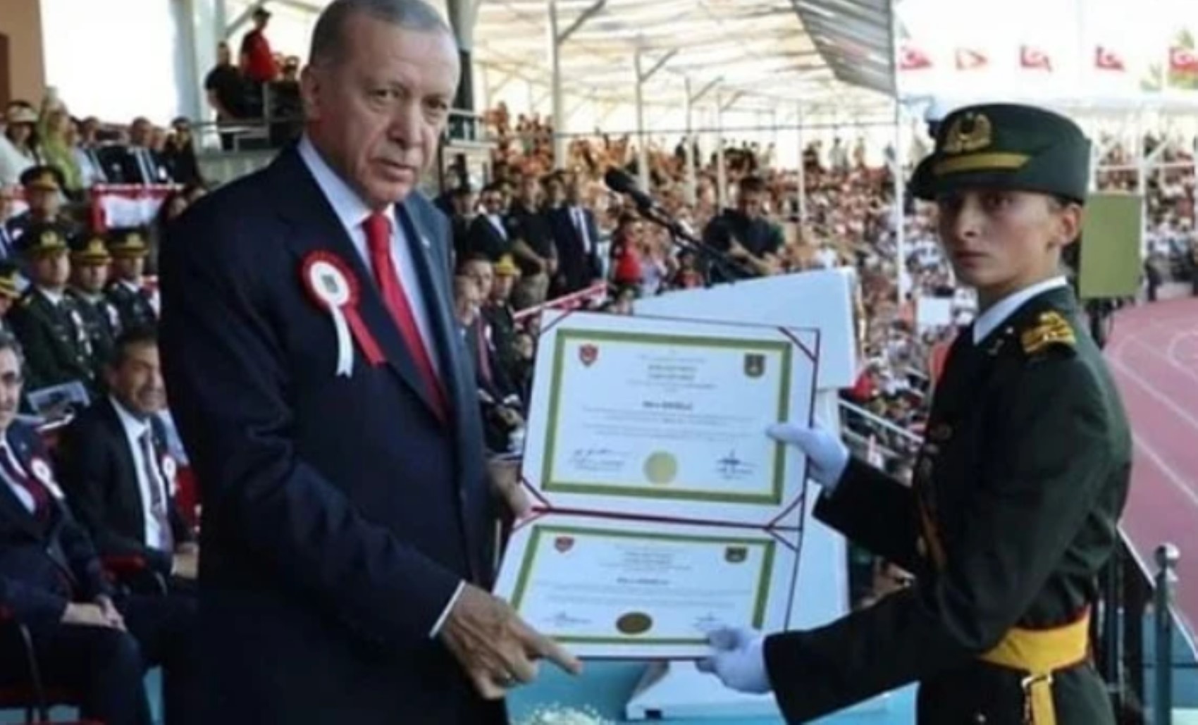 Yandaş medyanın nefreti bitmiyor: TSK'dan ihraç edilen Teğmen Ebru Eroğlu'na çirkin sözler