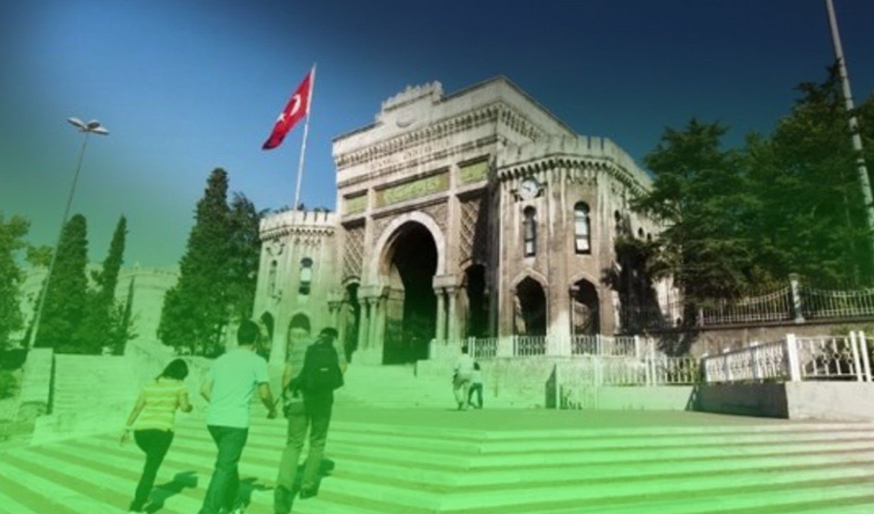 Üniversitelerde Cuma boşluğu: Ders programları namaza göre ayarlanıyor