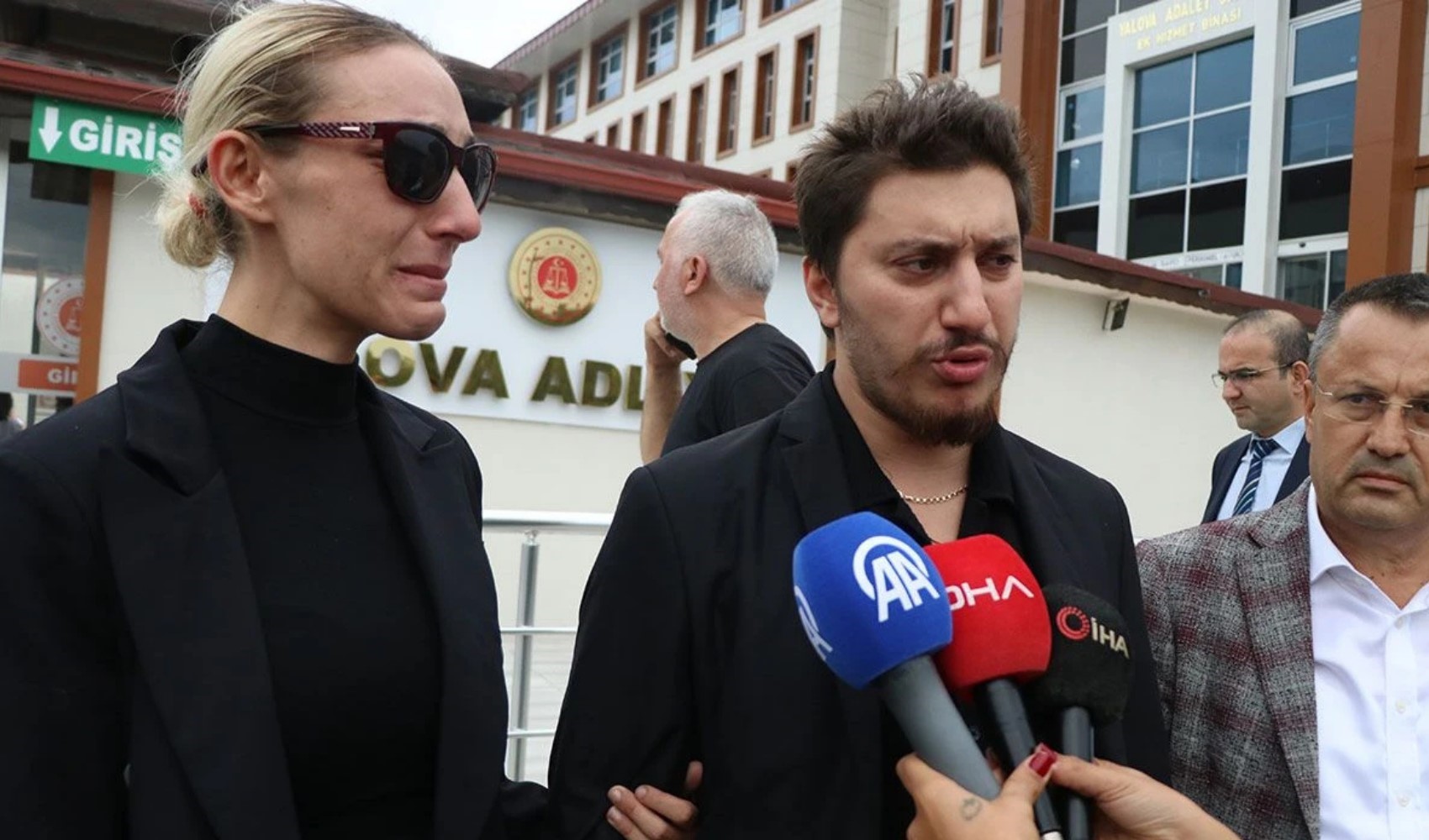 Güllü’nün ölümüyle ilgili yeni iddia: Oğlu şiddet mi uyguladı?