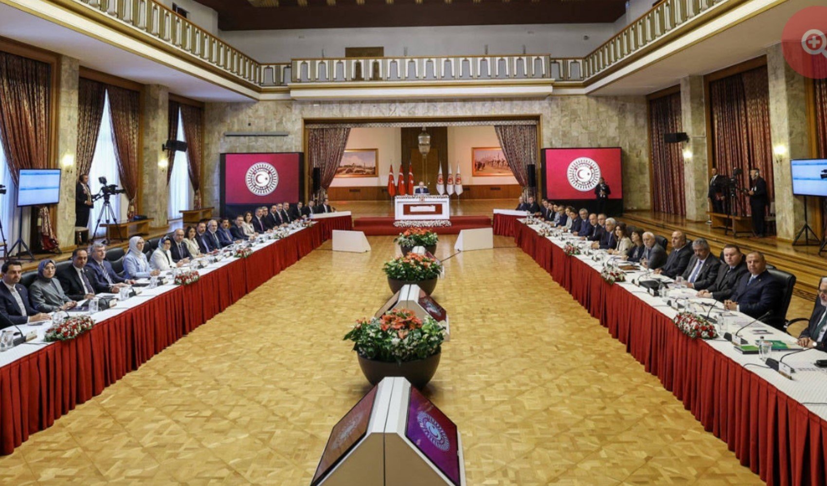 Komisyon üyeleri İrlanda yolcusu