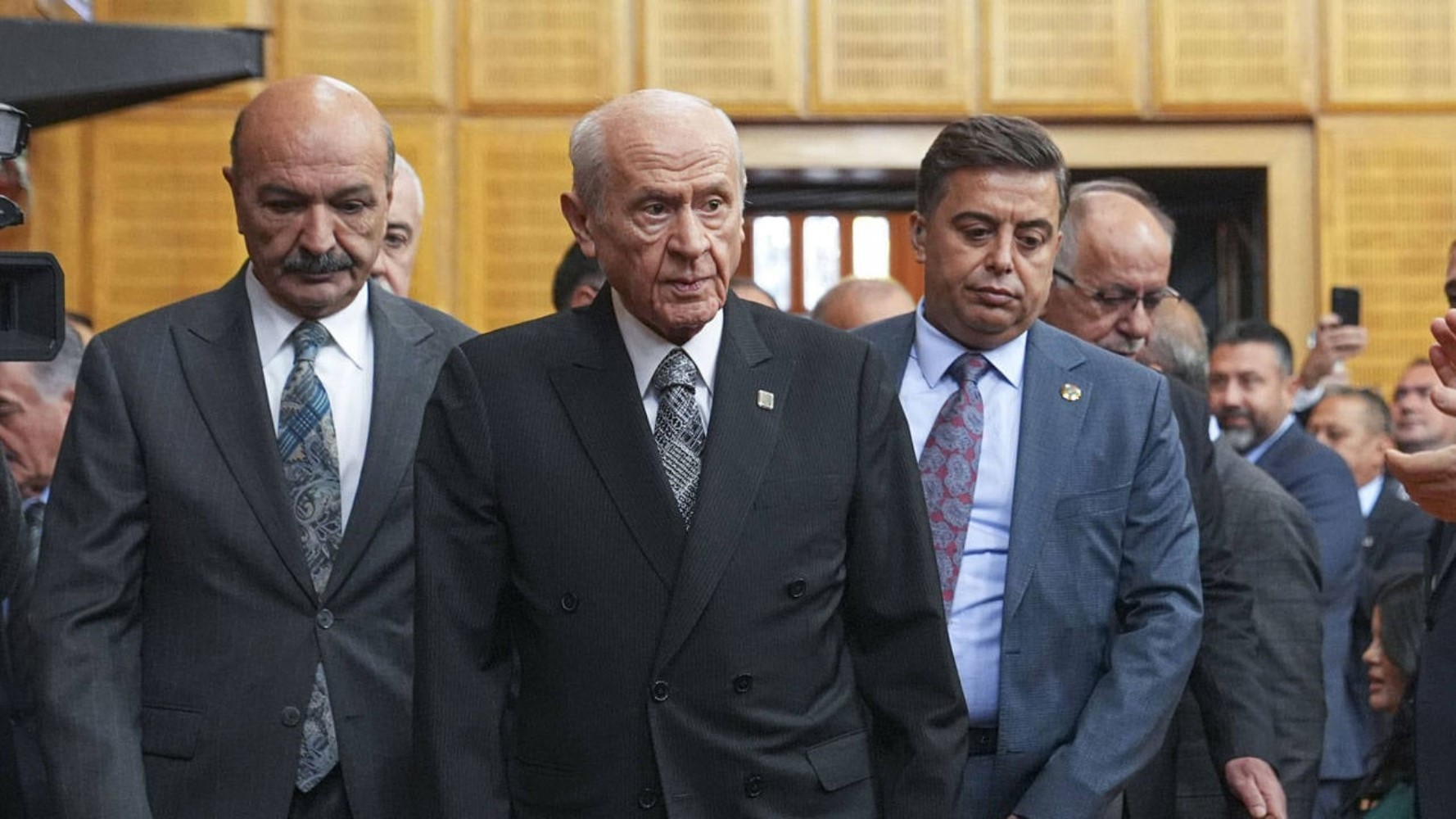 Bahçeli'nin Anıtkabir ve Saray'a gitmemesinin arkasında ne var? Dikkat çeken 'açılım süreci' iddiası