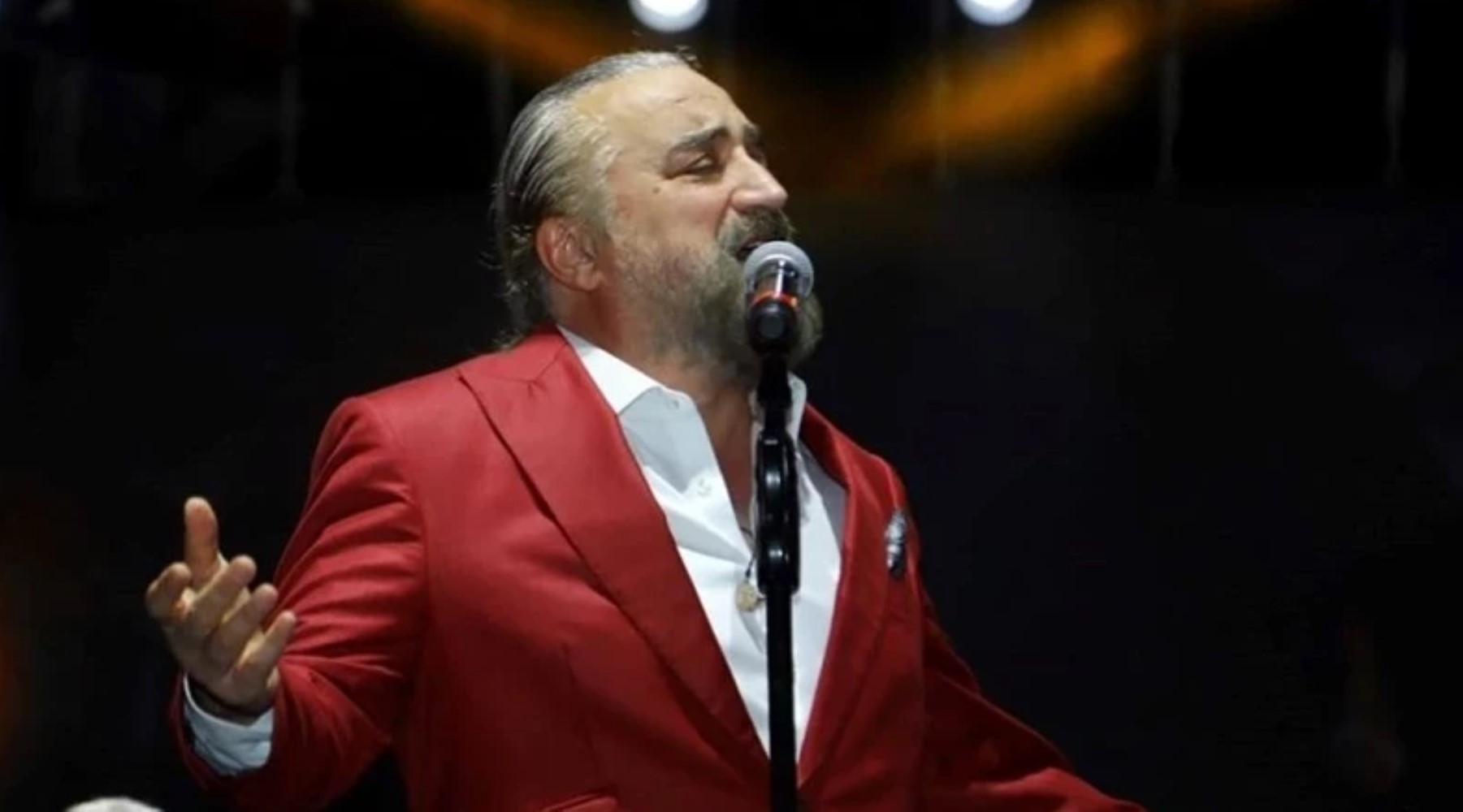 Volkan Konak'ın 35 yıllık eşinden duygusal paylaşım: Kavuşmaların en ağırıdır