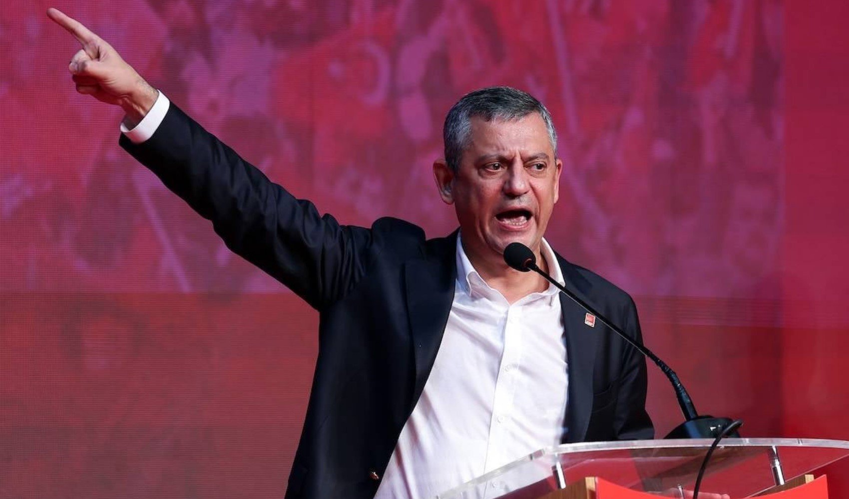 Özgür Özel'in 'kırmızı kart bahsi' iddialarına soruşturma: 5,5 milyon liralık