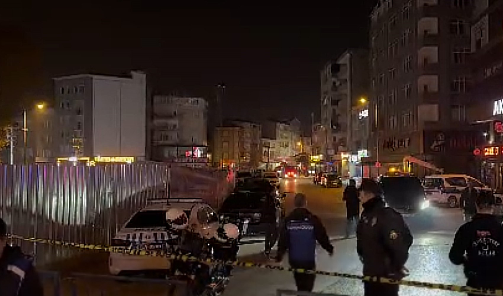 Gebze'de bir binada daha çökme tehlikesi: Vali'den tahliye açıklaması