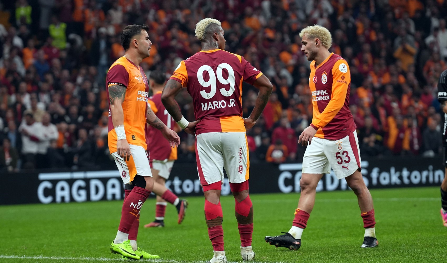 Galatasaray bu sezon ligde ilk kez puan kaybetti