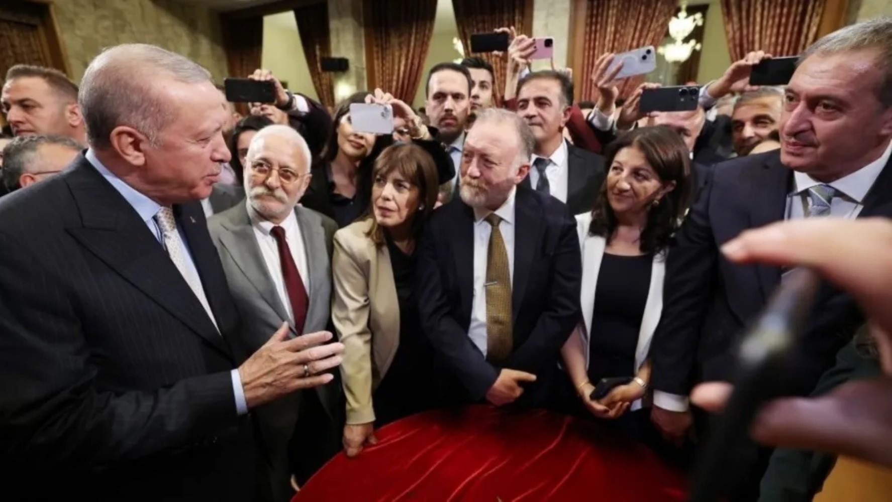 DEM Parti seçmeninden Erdoğan ve Cumhur'a şok! 'Öcalan destek verin derse...'