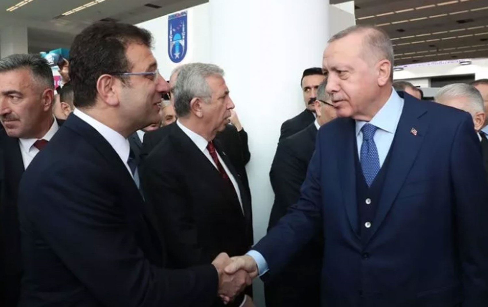 Eski AKP'li vekilden bomba iddia: 'Devlet bey yarın çıkar, ittifakı bozar Türkiye'yi erken seçime götürür'