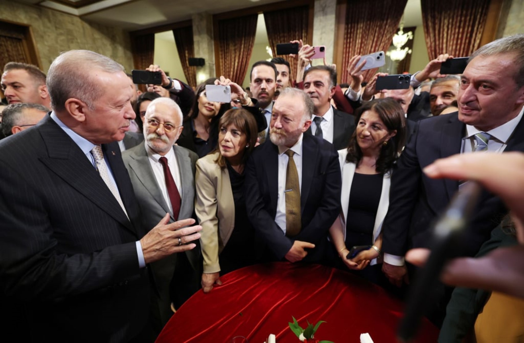 Eski AKP'li vekilden bomba iddia: 'Devlet bey yarın çıkar, ittifakı bozar Türkiye'yi erken seçime götürür'