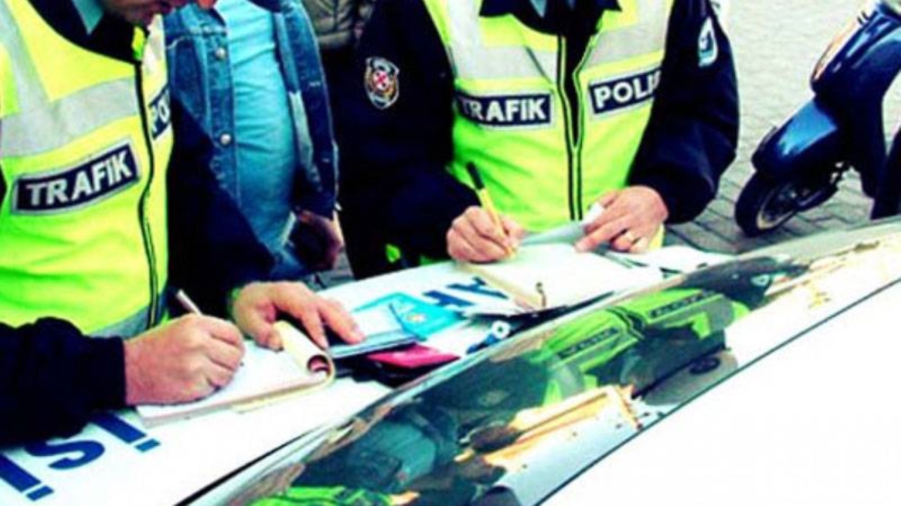 Trafikte sosyal medya cezası geliyor: Drift atan, makaslayan, video çeken yandı!