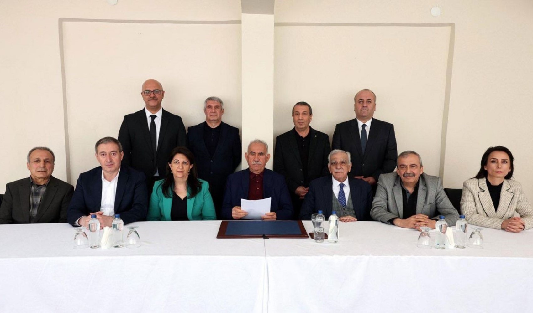 İmralı ziyaretleriyle ilgili kulisleri sallayan iddia! '3 aydır bekletiliyor...'