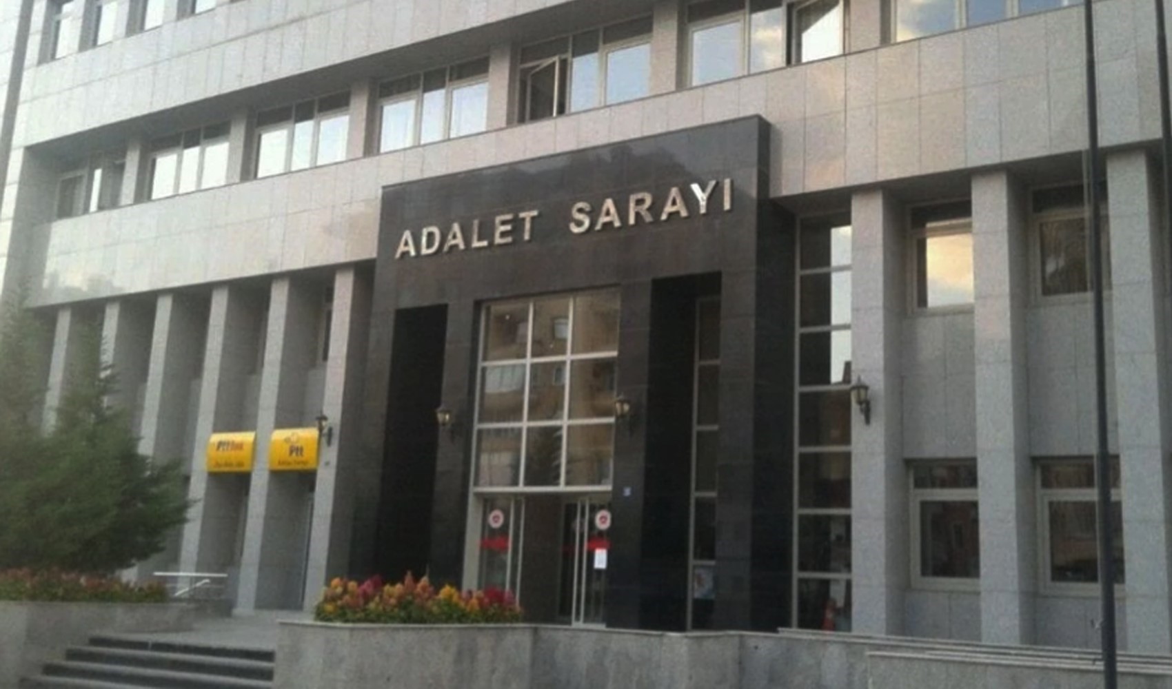 Adliyedeki rüşvet çarkı ortaya çıktı: 22 şüpheli gözaltında