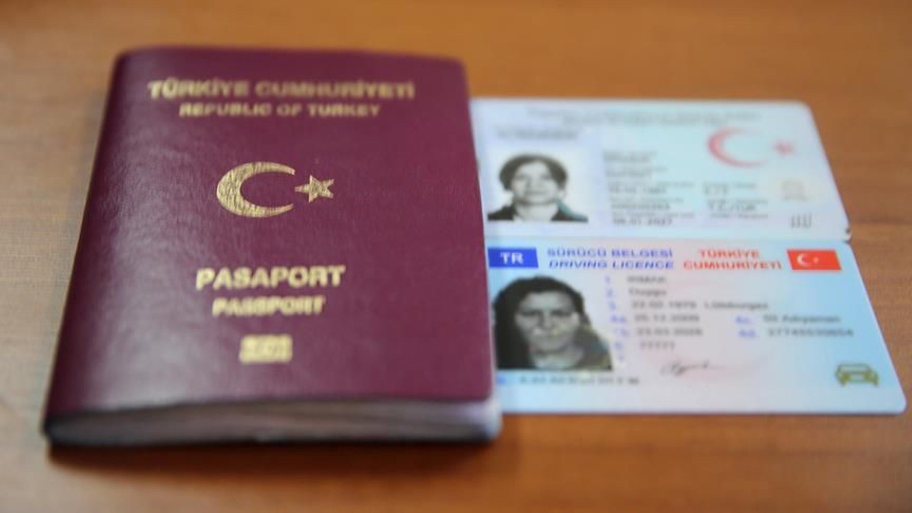 2026'da zam fırtınası: IMEI kayıt ücreti, pasaport, yurt dışı çıkış harcı, MTV fiyatları netleşti