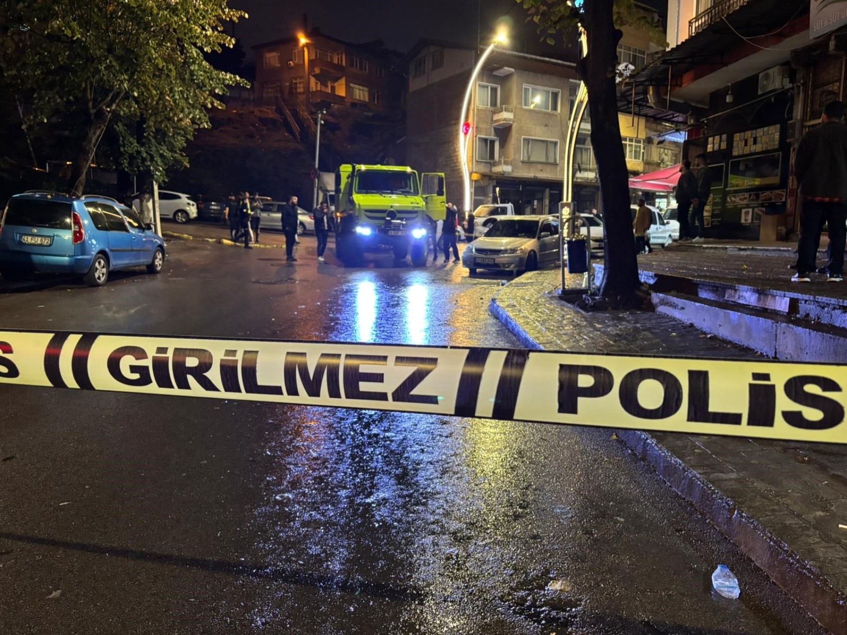 Jiletle çevreye rahatsızlık veren şahıs silahla vuruldu