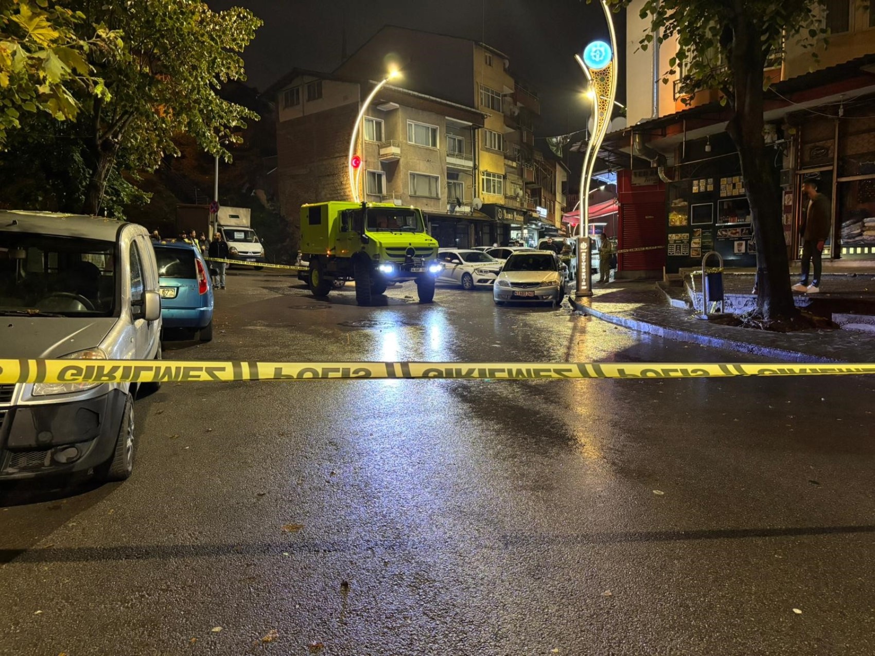 Jiletle çevreye rahatsızlık veren şahıs silahla vuruldu