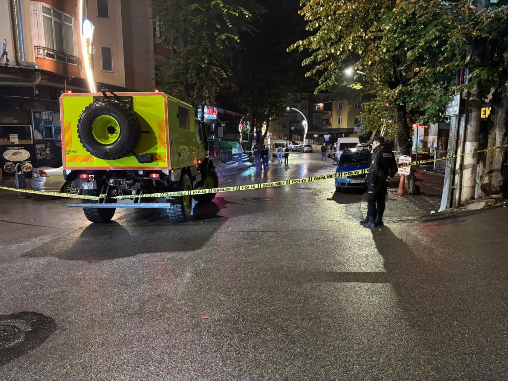 Jiletle çevreye rahatsızlık veren şahıs silahla vuruldu