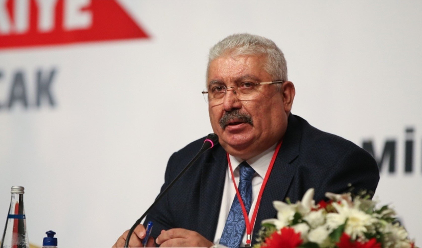CHP'den Özel'i hedef alan MHP'li Yalçın'a yanıt: 'Siyasetteki kalibren, övündüğün namlu çapından da küçük'