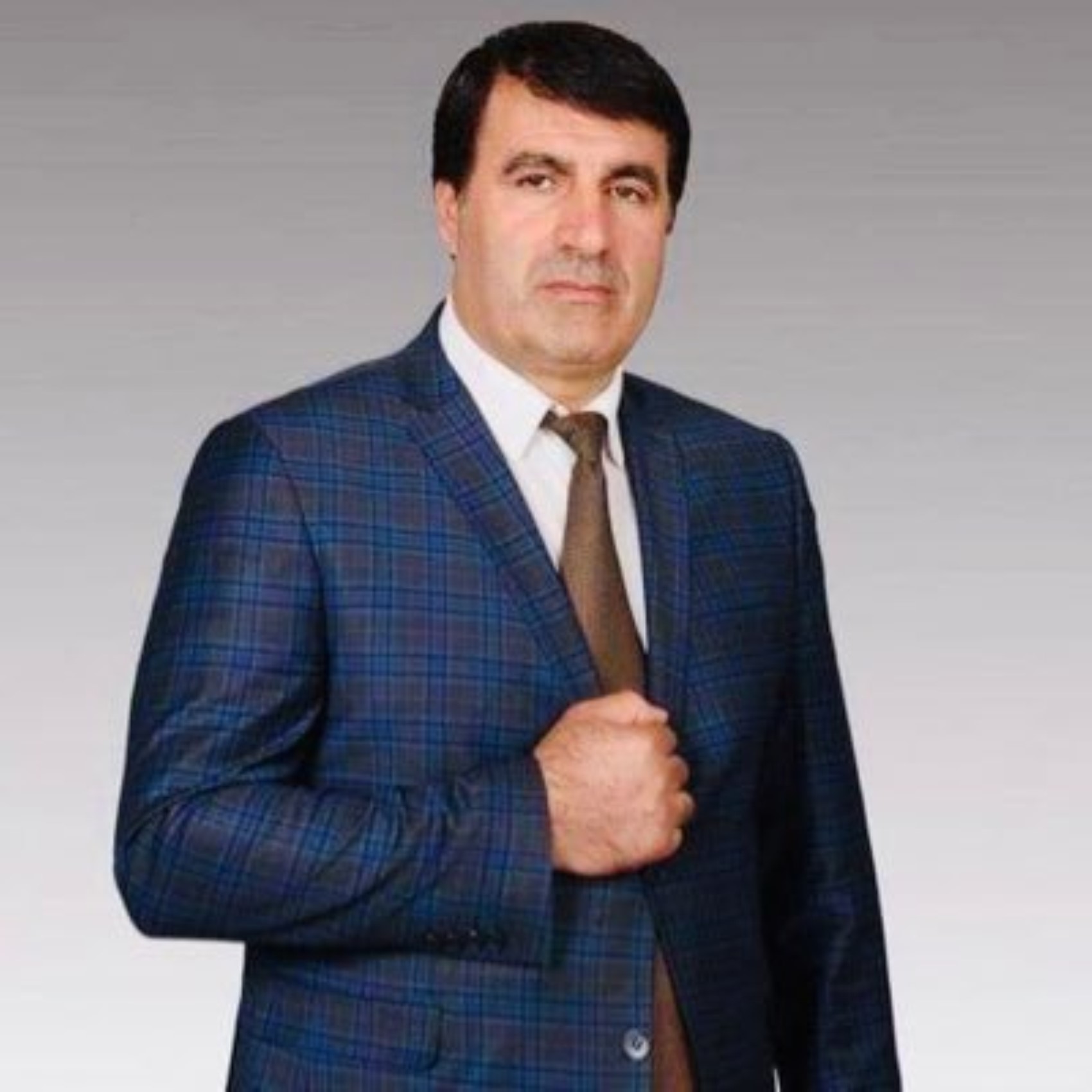Rozetlerini Erdoğan taktı: 7 belediye başkanı resmen AKP'ye geçti!