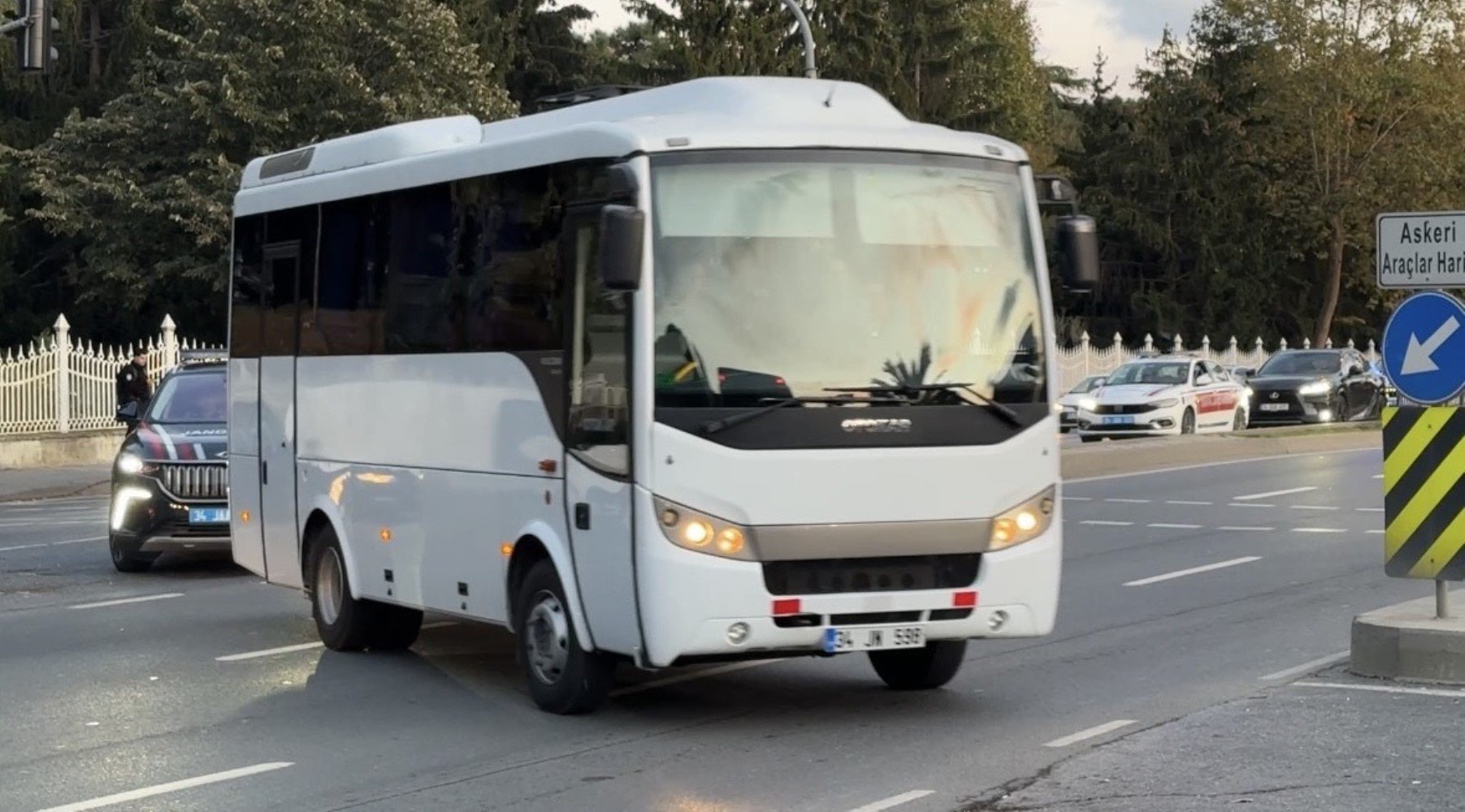 Ünlülere uyuşturucu operasyonu: Kan örneği alınan İrem Derici ateş püskürdü! 'Gerekirse...'