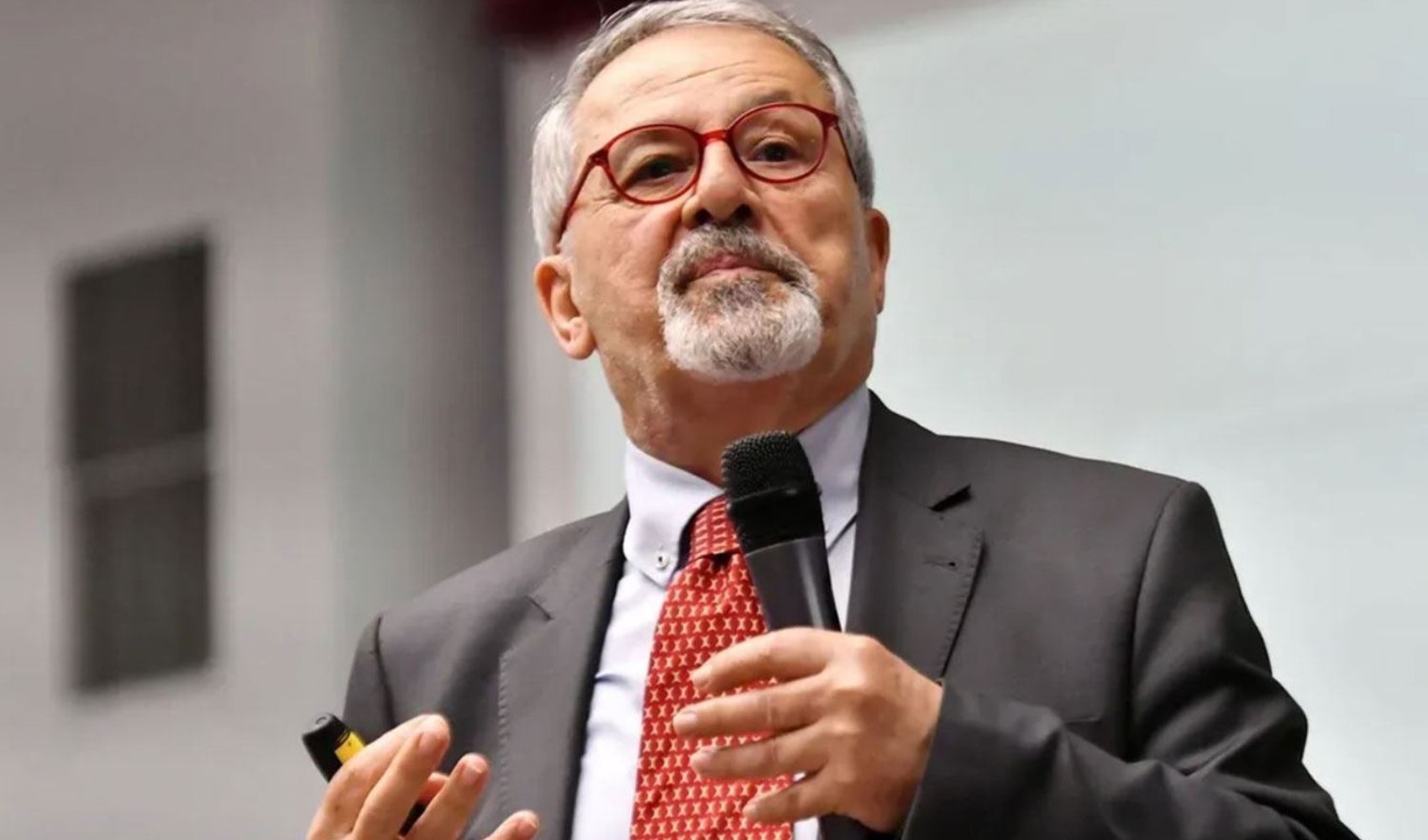 İstanbul'da da hissedilmişti: Naci Görür'den Kütahya'daki deprem sonrası açıklama