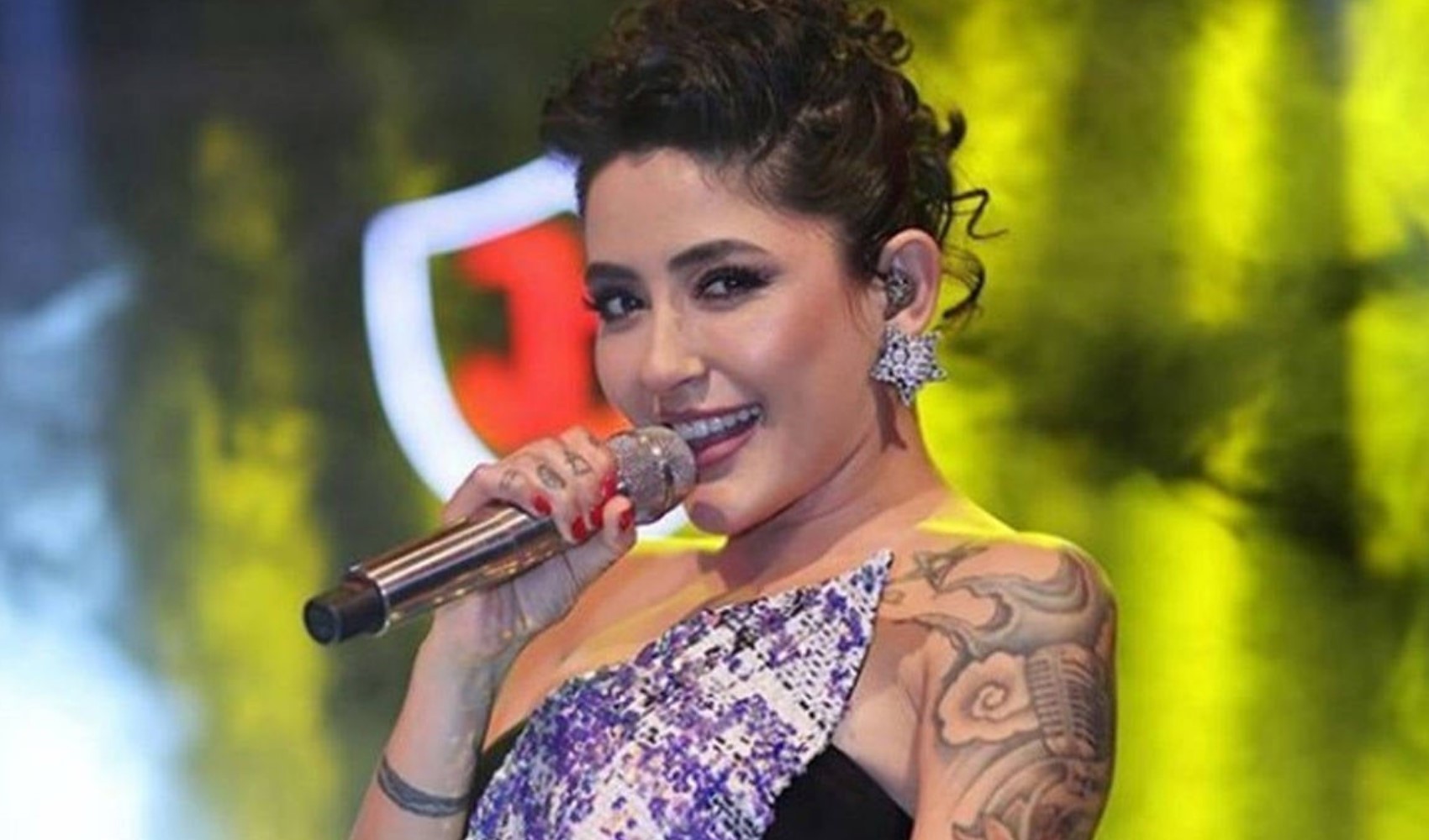 Melek Mosso konseri iptal edildi