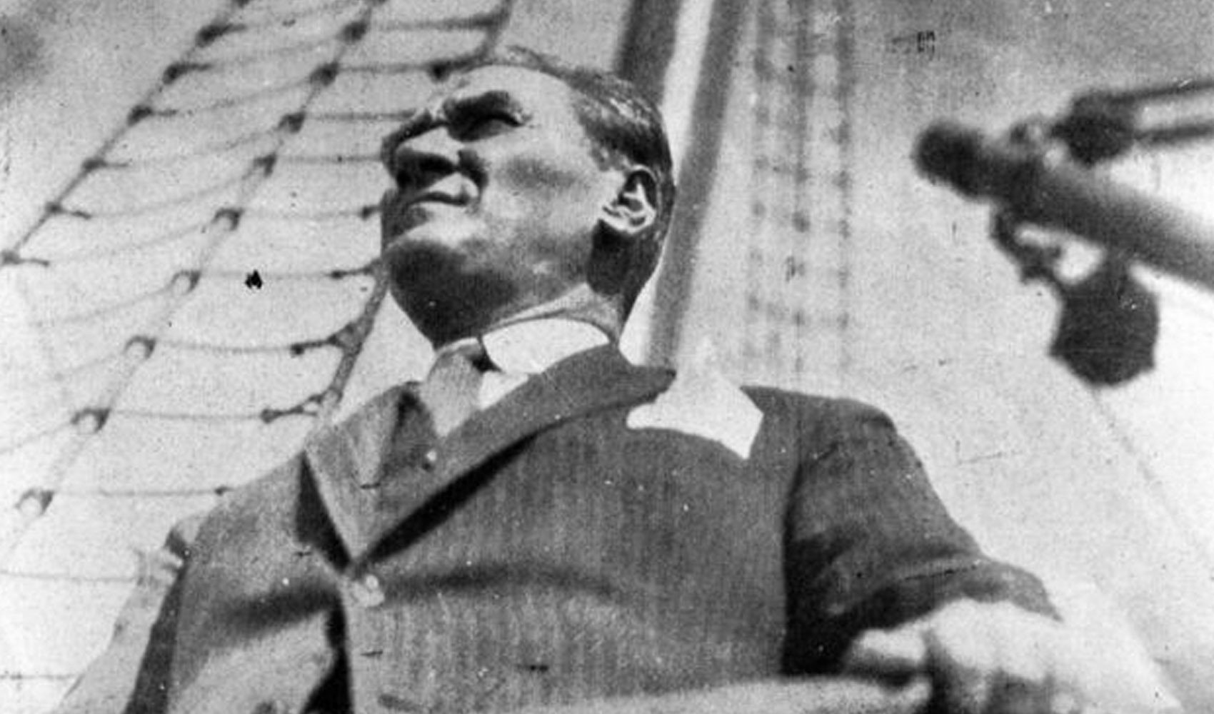 Ulu Önder Atatürk'e minnetle: Türkiye’de 9’u 5 geçe hayat durdu