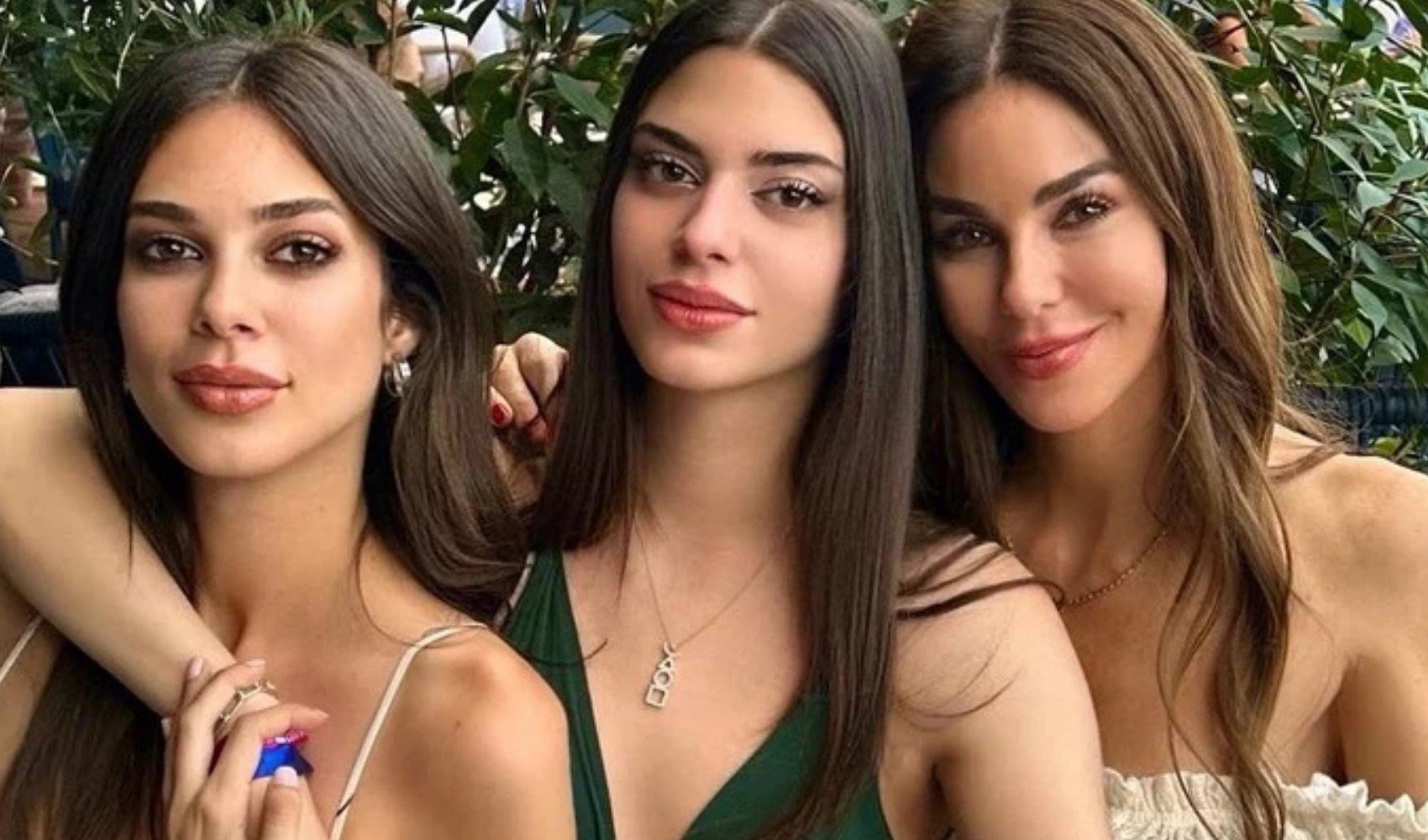 Fenomenler ve ünlüler soruşturmasında flaş gelişme: Derin ve Deren Talu savcılığa ifade verdi