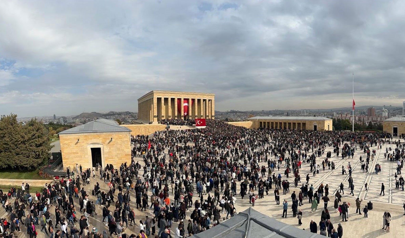 Bakanlık rakamları açıkladı: 10 Kasım'da Anıtkabir'e rekor ziyaret