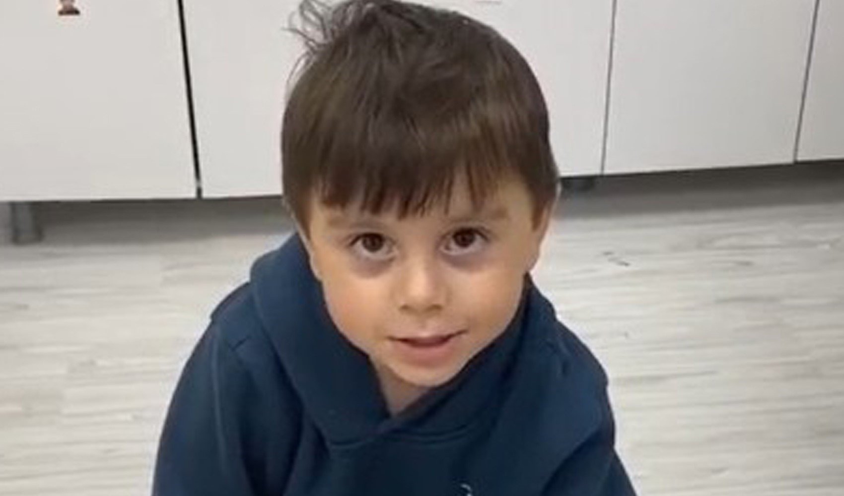 Annesiyle birlikte ölü bulunan çocuğun evdeki son fotoğrafı